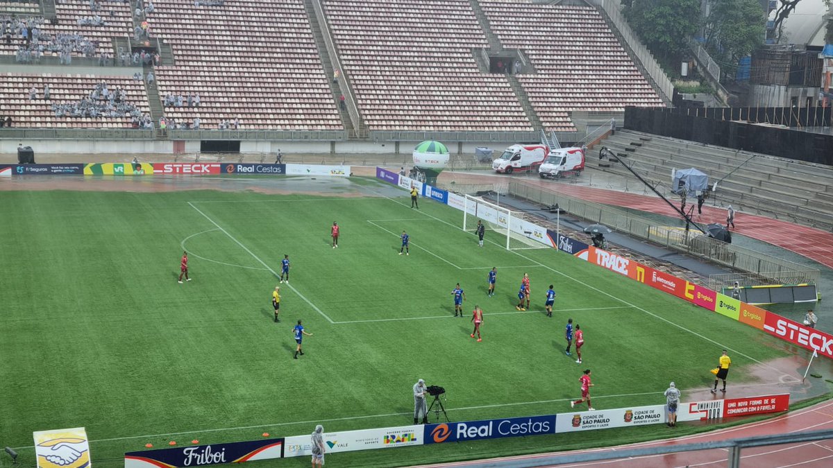 RECOMEÇA A PARTIDA!!

A bola volta a rolar para o 2ºT em busca do sonho da Taça das Favelas!! ⚽

Minas Gerais 0 x 1 Rio de Janeiro

Acompanhe na TV Globo.