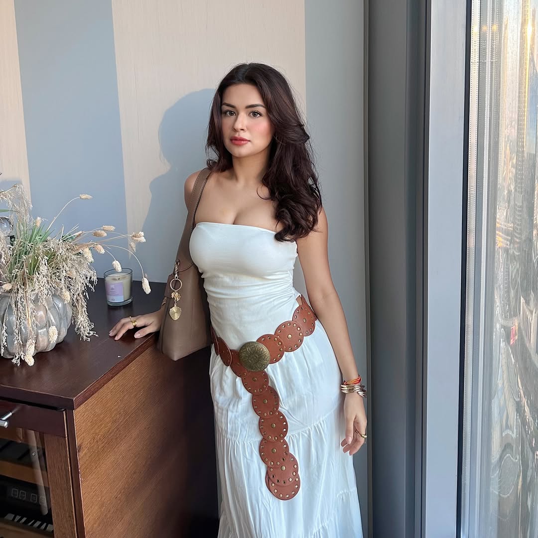 GfV_X1_XgAAUAEB?format=jpg&name=medium