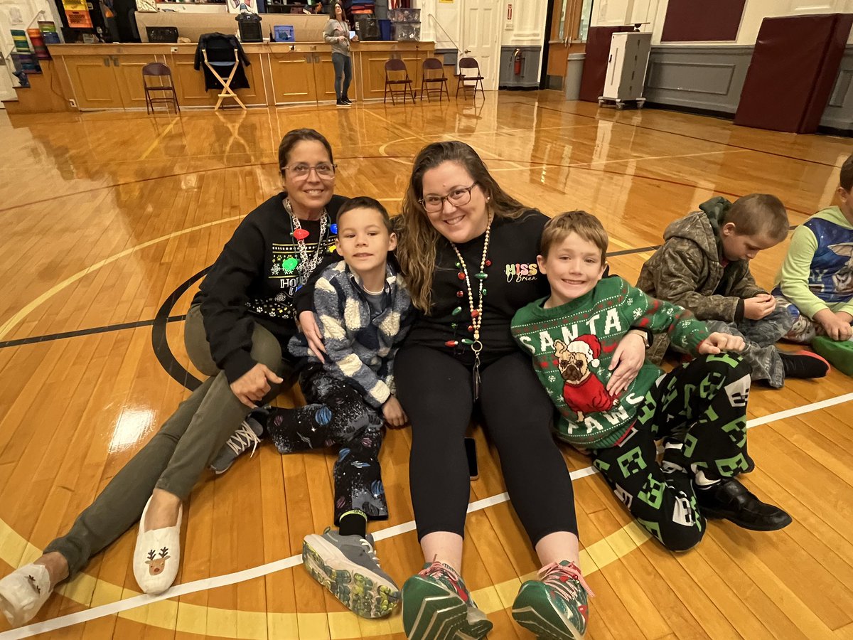 Debbie Booz tweet media