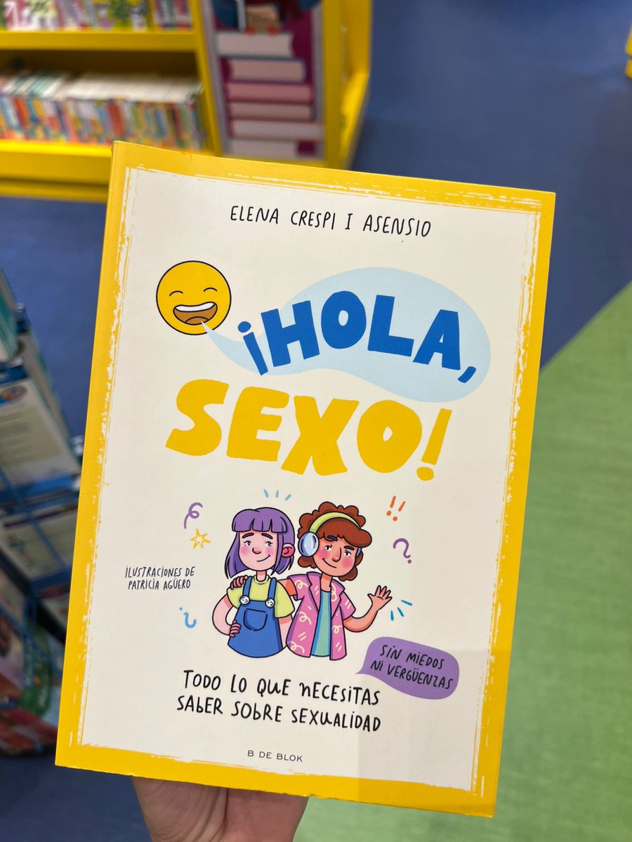 forero_melany's tweet photo. Hoy en la librería internacional, Costa Rica me encontré con esta aberración. Le quieren arrebatar la inocencia a los niños al estilo ventana Overton. Cuiden a sus hijos. https://t.co/EP4pFNja32
