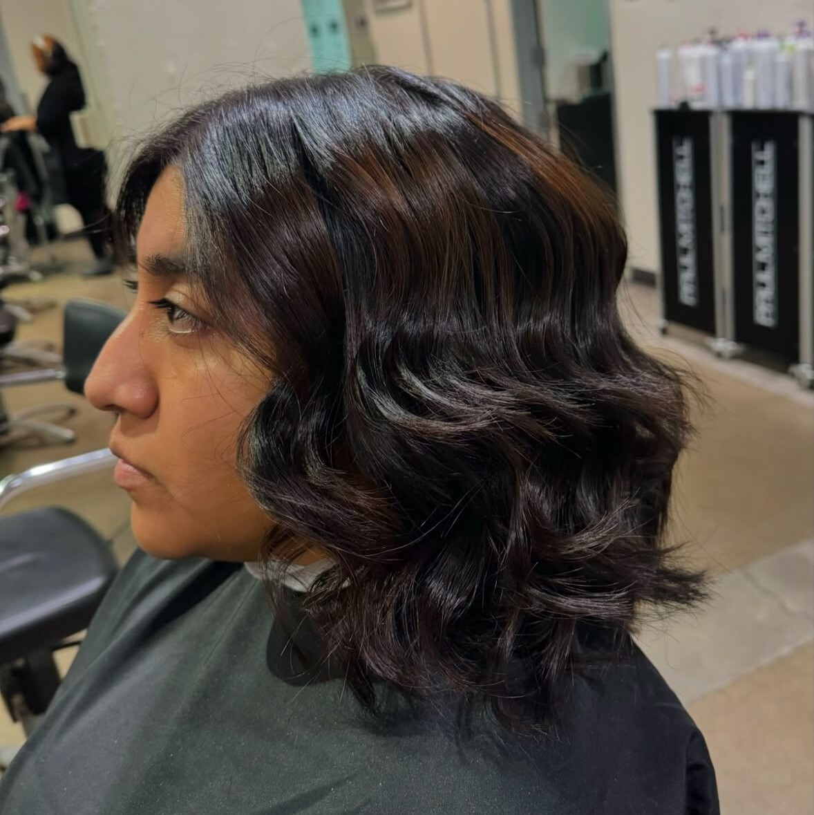 PMTSCHICAGO's tweet photo. ✨ A Bold New Look, Thanks to Isabella! ✂️✨
Isabella gave her guest this stunning big chop, creating a fresh, fabulous transformation just in time for the end of the year! 💇‍♀️💖 We’re loving how she brought this new style to life, showcasing her growing talent and... https://t.co/Om6LlDXRb3