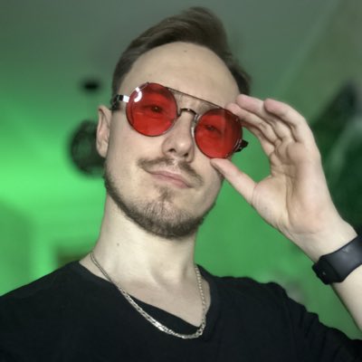 MaxZZZ-_-.R6 tweet media