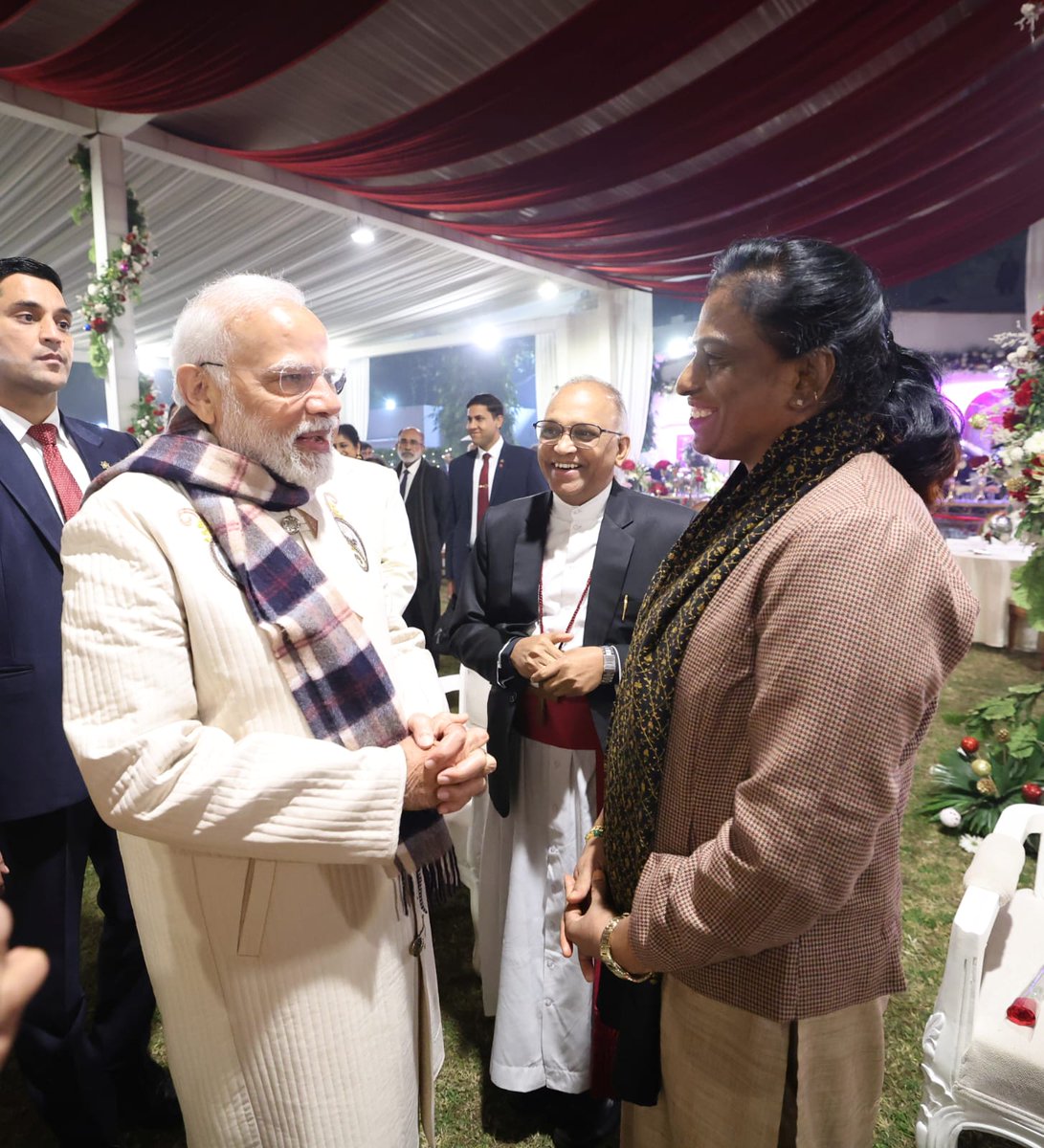 PTUshaOfficial's tweet photo. Met the Honorable PM Shri. @narendramodi ji a couple of days back. A hearty laugh with him &amp; discussion on various sports topics made for an interesting conversation. His affirmation of my current work at IOA has encouraged me to continue doing my best for 🇮🇳 Sports.  Jai Hind https://t.co/Lzn2wZQjzW