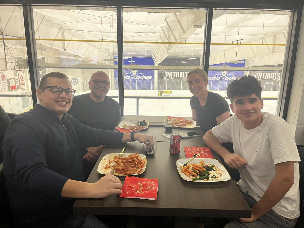 OJHLPatriots's tweet photo. 🎄🎅 Patriots Christmas Feast🎅🎄

Earlier this week, we came together as a team and staff to celebrate the holiday season. Grateful for this amazing group on and off the ice! 🏒✨

#patriotsfamily #teamchristmas #holidayspirit #hockeylife #strongertogether #seasonofgiving #ojhl https://t.co/dpe7bdA3Yz