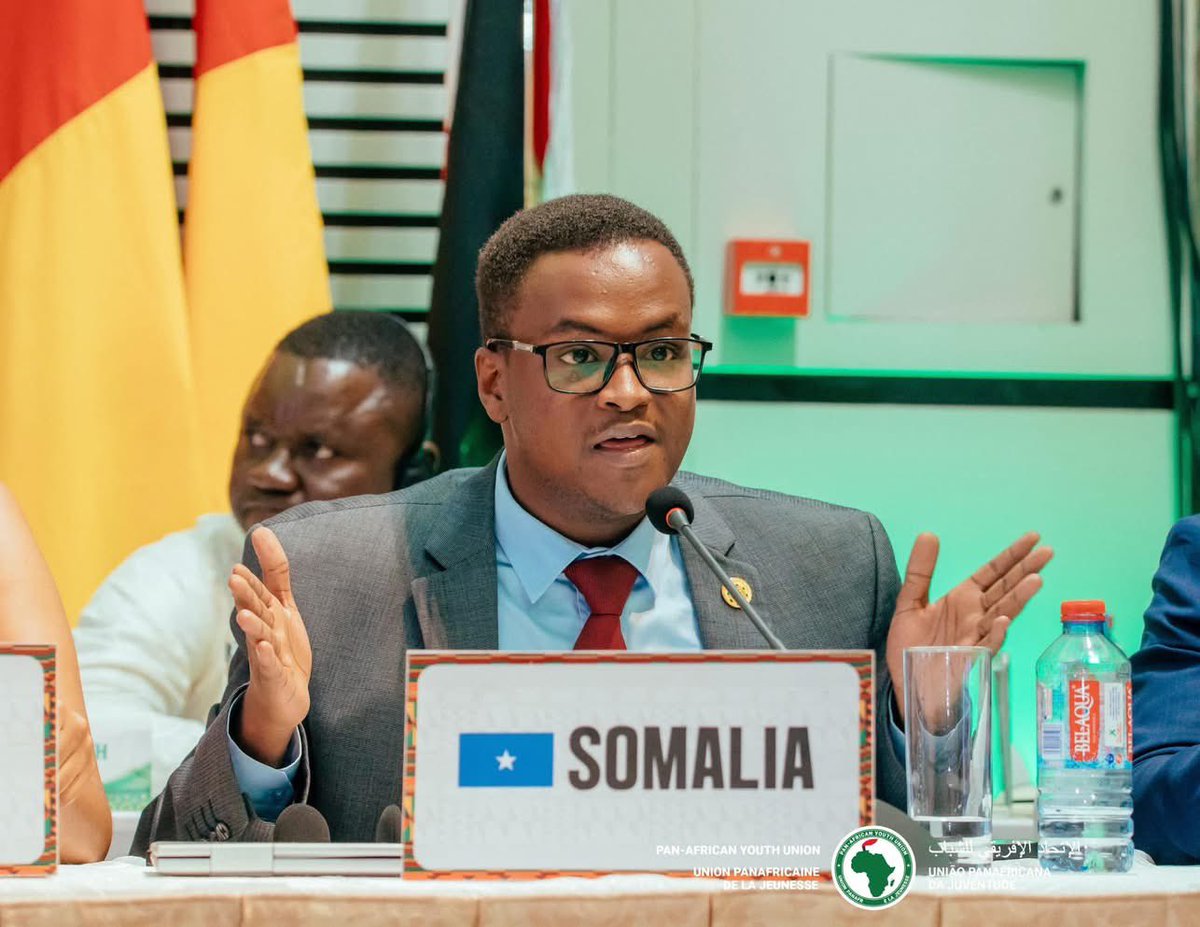SOMALIAYOUTHHUB's tweet photo. Our Director, @hamzaabdi02 , proudly represented Somalia at the 2nd Consultative Dialogue for African National Youth Mechanisms in Accra, Ghana, hosted by the @PYU_UPJ (Dec 16-18). 🌍

Together, we’re shaping resilient youth institutions and building the #AfricaWeWant! 🇸🇴 https://t.co/olDq8QIyd4