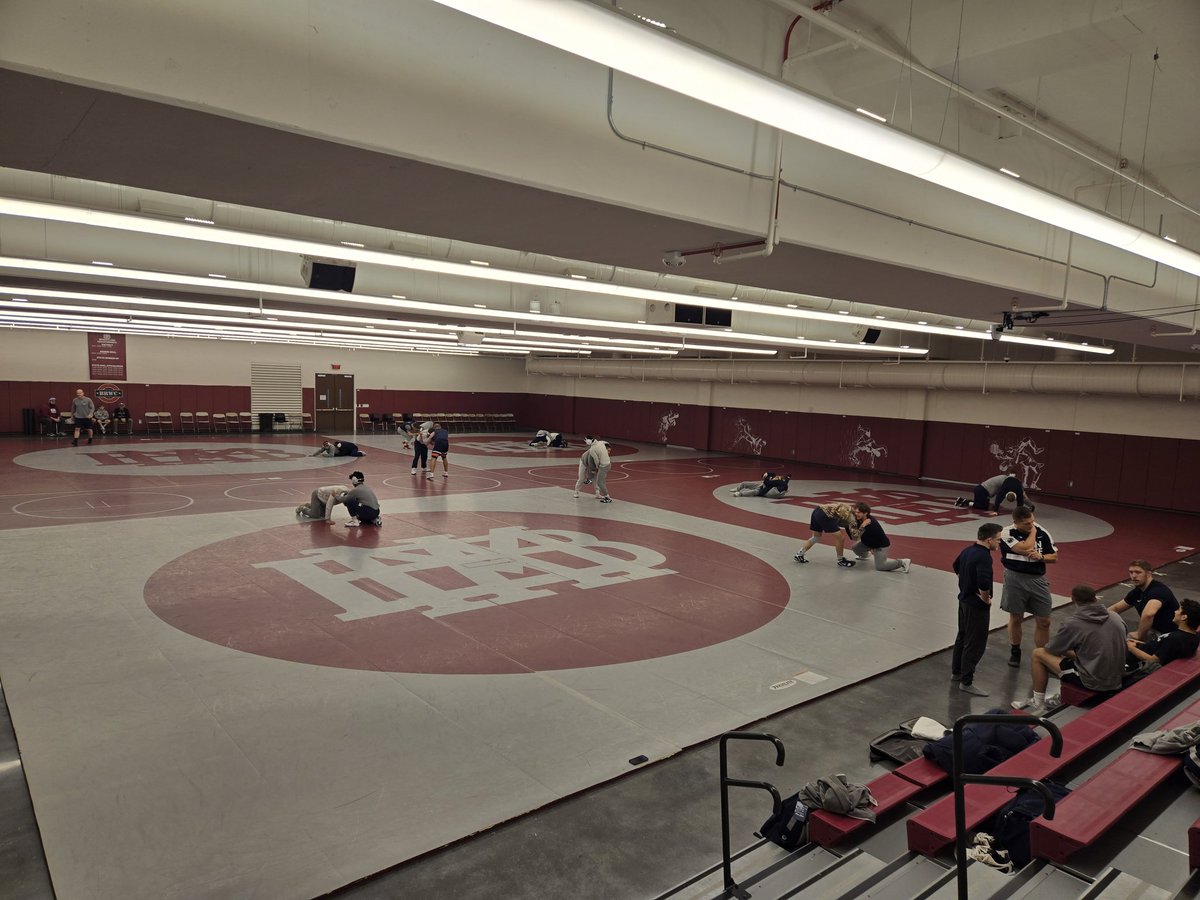 pennstateWREST's tweet image. A morning workout in Nashville as we get ready for tomorrow's Journeymen Collegiate Duals! We are very grateful to the Montgomery Bell Academy  @MontgomeryBell for allowing us to practice here! A great place to be, and great hosts! Thank You!! #PSUwr