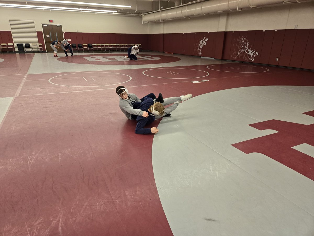 pennstateWREST's tweet image. A morning workout in Nashville as we get ready for tomorrow's Journeymen Collegiate Duals! We are very grateful to the Montgomery Bell Academy  @MontgomeryBell for allowing us to practice here! A great place to be, and great hosts! Thank You!! #PSUwr