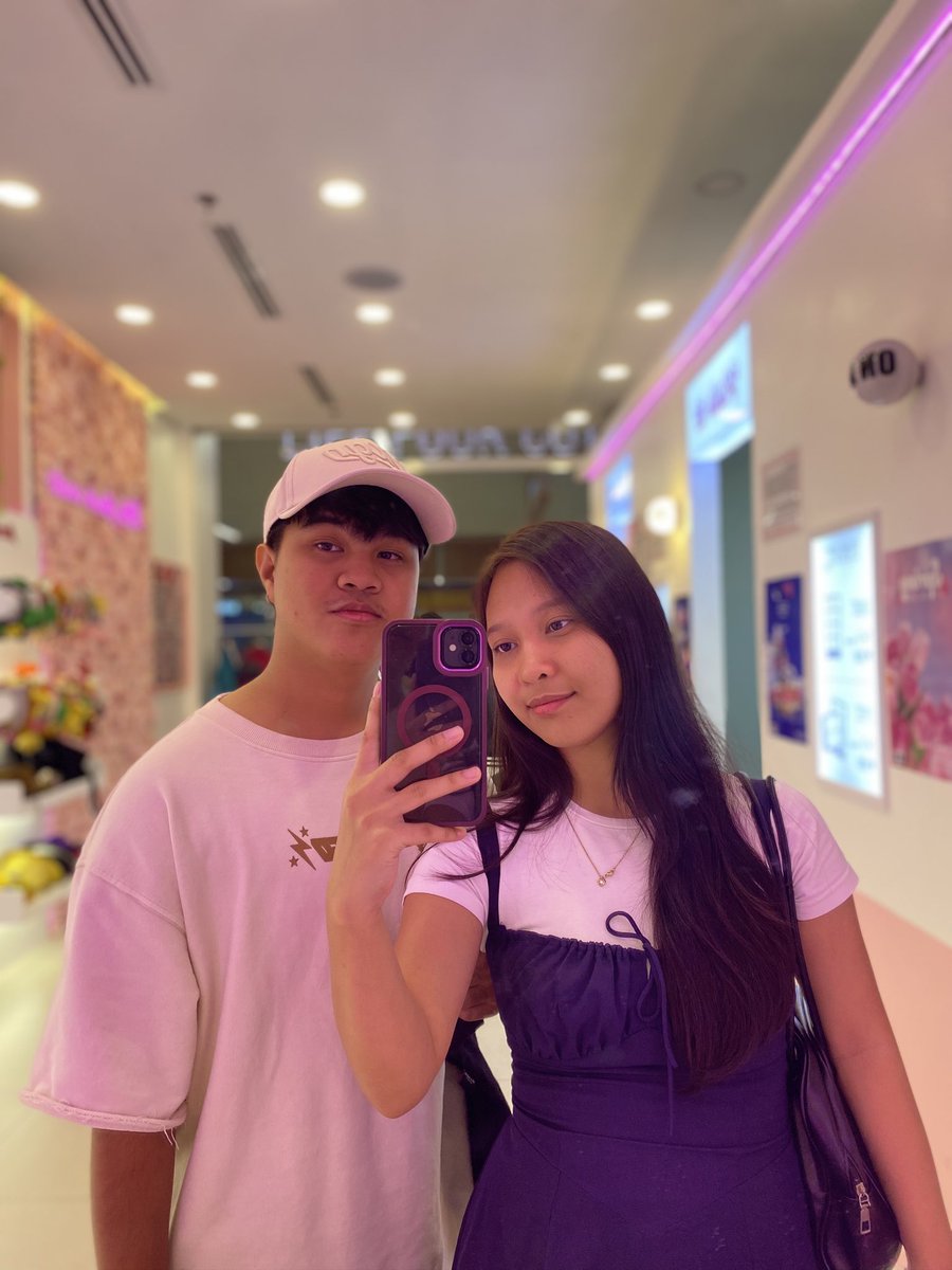 rrhbnc's tweet photo. Happy birthday my love!! ❤️ i love you so so much😘 https://t.co/qBm5yfGw21