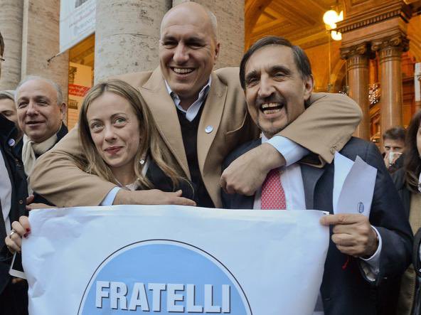 GuidoCrosetto's tweet photo. Dodici anni or sono abbiamo fondato  @FratellidItalia . Fu un atto di coraggio e, all’epoca, anche di incoscienza. Lottavamo contro tutto e contro tutti. Andavamo controcorrente.  Pensavano, in molti, che fossimo soltanto dei pazzi. Invece, siamo stati dei visionari. Le elezioni, il voto popolare e due anni di governo ci hanno “dato ragione”. Rischiammo molto, se non tutto. Oggi abbiamo l’onore e l’onere di governare il Paese. Nel nostro nome, stava il nostro Destino. Grazie a @GiorgiaMeloni , a @Ignazio_LaRussa e a tutti quelli che, allora, ci credettero. E grazie a tutti quelli che sono arrivati. Noi credevamo, noi crediamo, ancora, tutti i giorni. Sempre. Per mille giorni a venire.