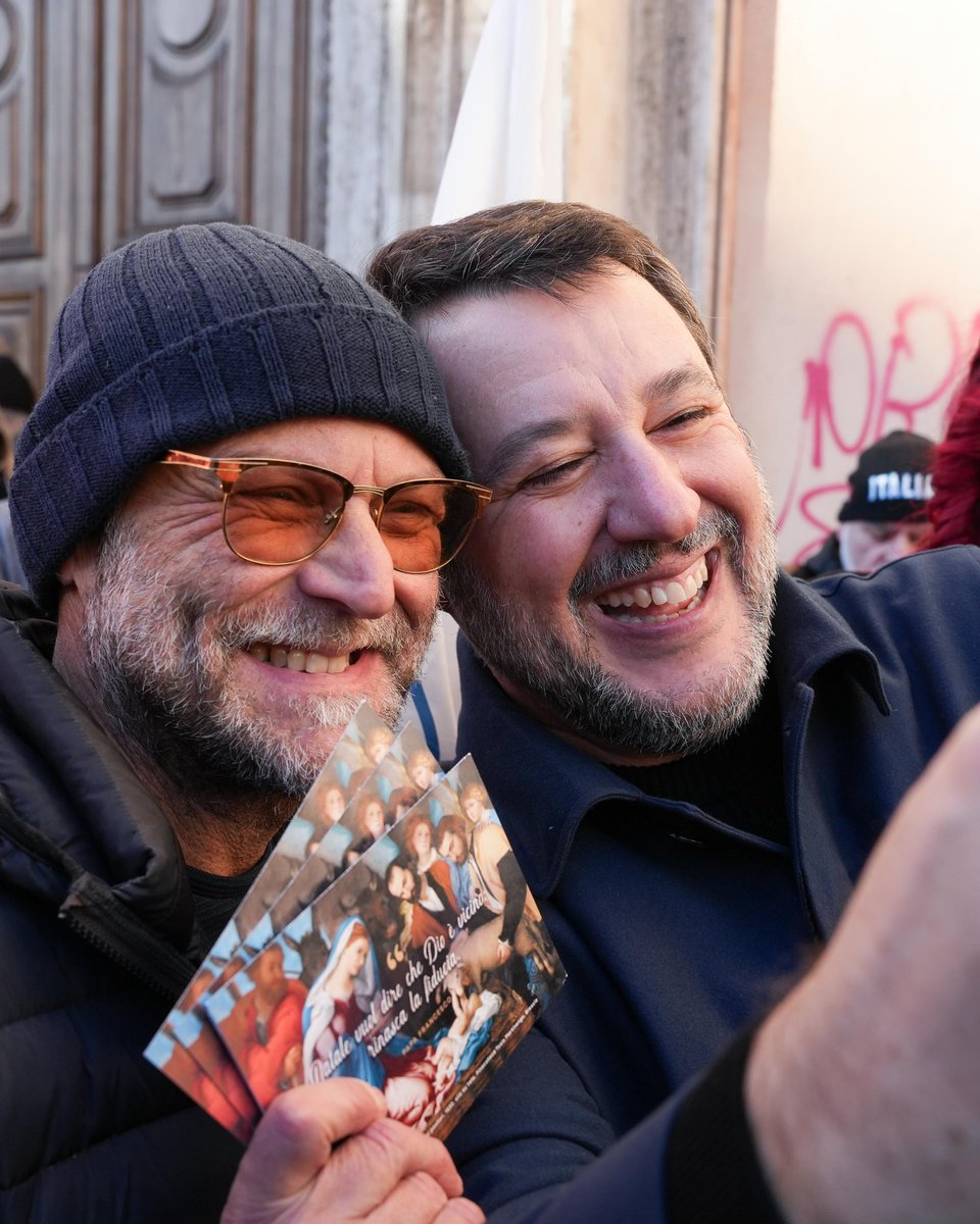 Matteo Salvini tweet media