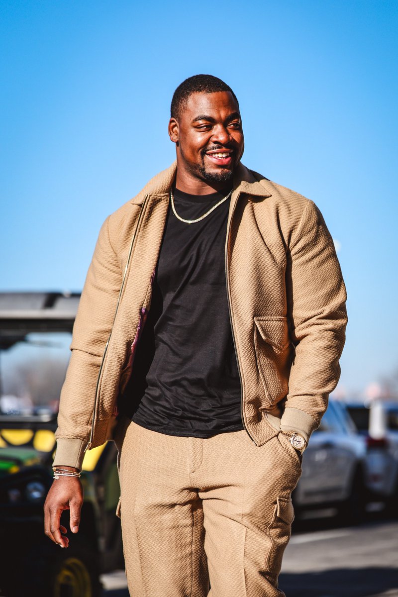 Chiefs's tweet photo. Sack Nation on site.

@StoneColdJones + #ProBowlVote 
@TheGK3 + #ProBowlVote https://t.co/NShk8qBOlS