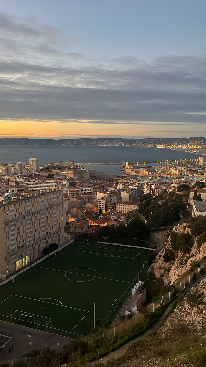 digiikitty's tweet photo. Amoureuse d’elle (ma ville) https://t.co/UUlY4X3JWS