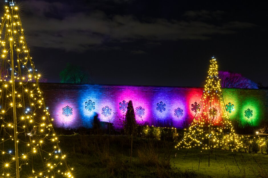 ⚠️ Weather update - due to the Yellow Weather Warning RHS Garden Bridgewater will be closed Sun 22 Dec. The Cafe and Garden Centre will be open. We regret GLOW on 22 Dec is cancelled for safety reasons. Please check your email if you have tickets. Safety comes first⚠️