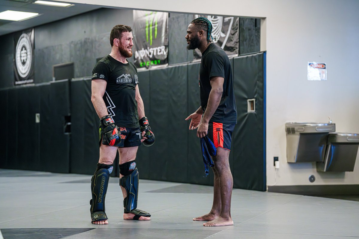 funkmasterMMA's tweet image. Everything is falling into place. Hard work and God first 💯
• 📸 @ cinedirector 
#UFC311 #AndStill! #FunkHarbor