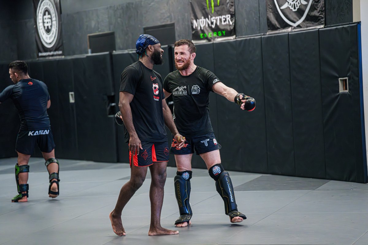 funkmasterMMA's tweet image. Everything is falling into place. Hard work and God first 💯
• 📸 @ cinedirector 
#UFC311 #AndStill! #FunkHarbor