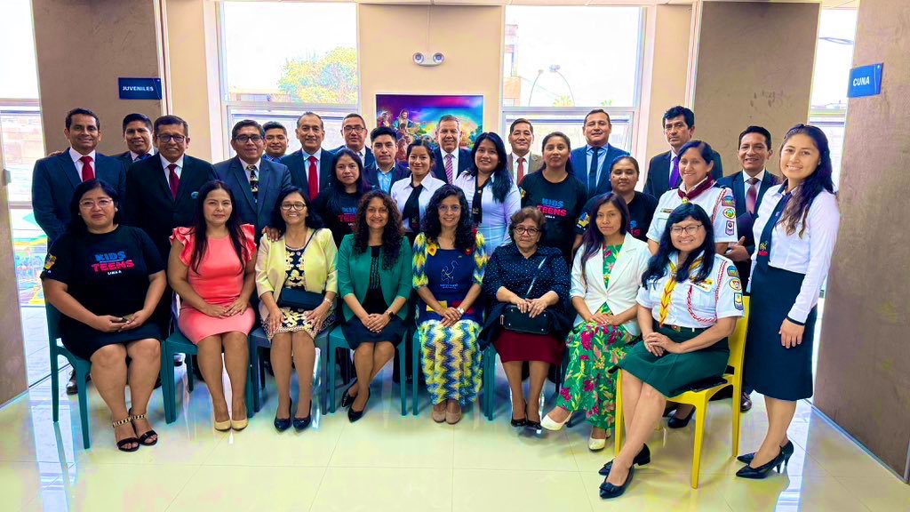AdventistasAPCE's tweet photo. 📍Lima Centro: Celebramos la inauguración de las nuevas aulas de Escuela Sabática en la IASD de Elio para las #NuevasGeneraciones. 🌱en el marco del proyecto Iglesias nuevas,diseñadas para discipular a niños y adolescentes, siendo Elio la primera en marcar el camino en la #APCE https://t.co/MdcYGG8WV5