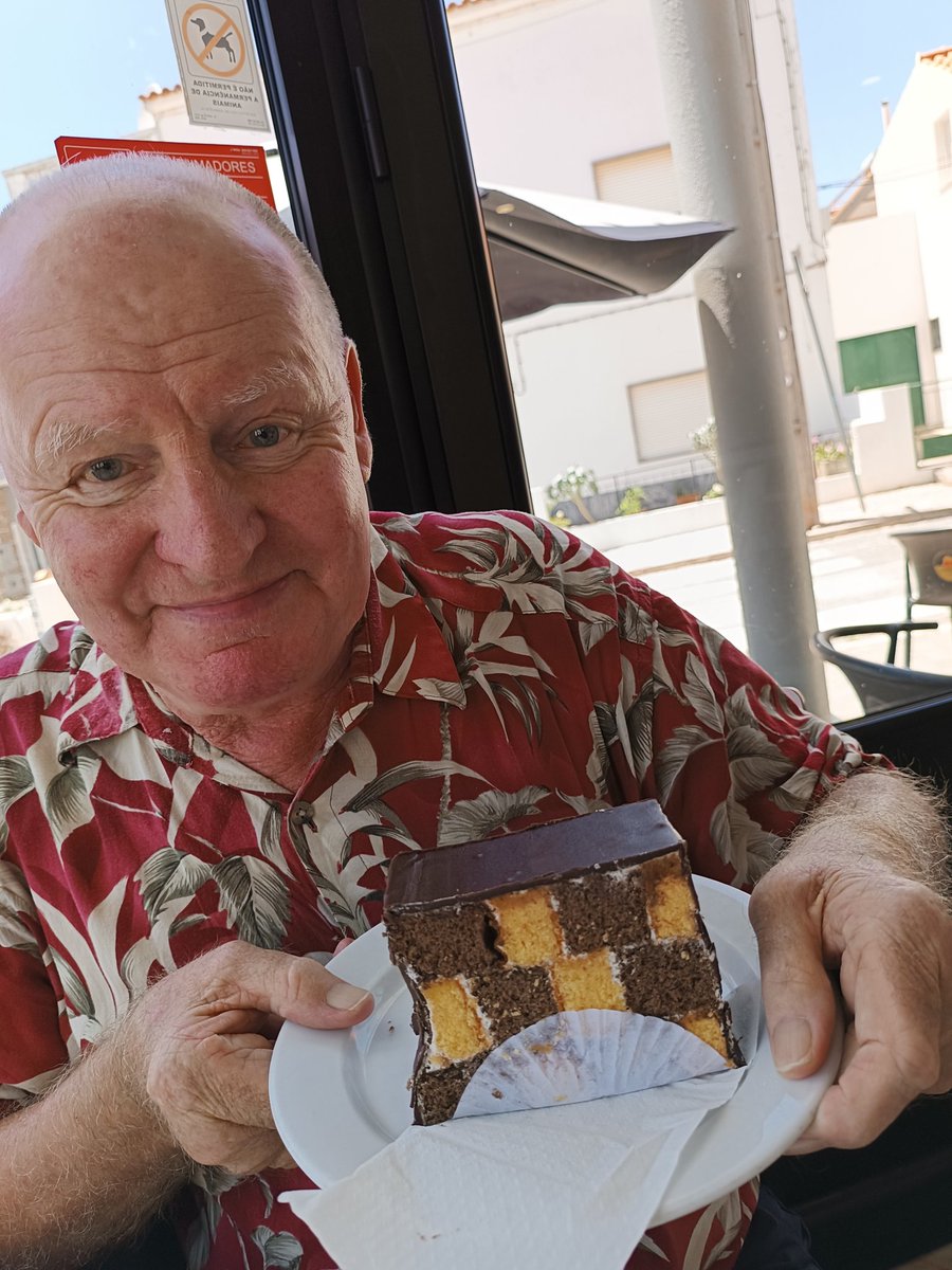 Had Phil's fav cake to celebrate our 39th Wedding Anniversary today
Miss you Love you Eat Cake #TheMr <a href="/philjjassociate/">Phil Johnson</a>