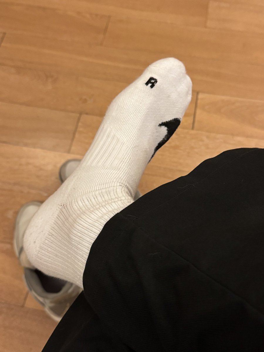 zmmshis's tweet photo. 白白净净🧦 https://t.co/SQze6Y5WsT