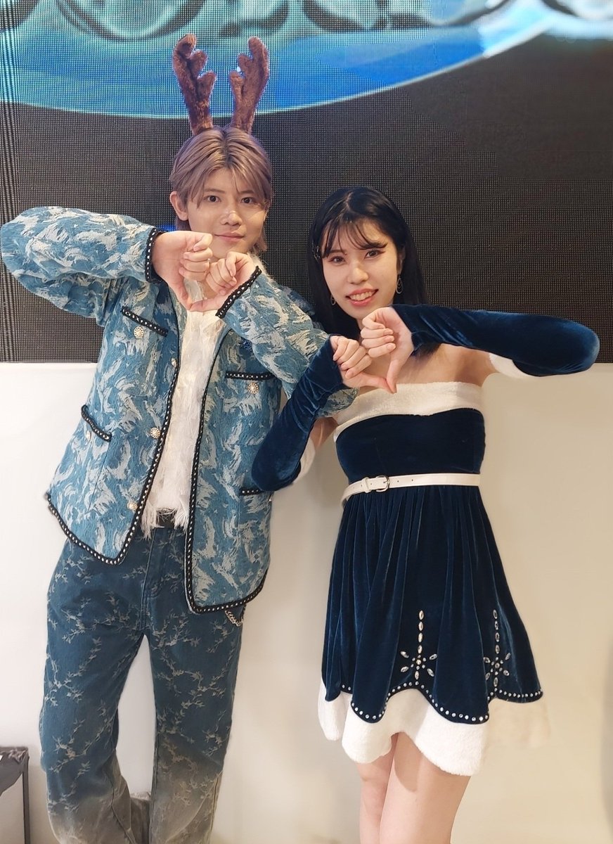 maya_ryo321's tweet photo. 今年の最後のライブはより一体感があって楽しかったな!
りょーくんお疲れ様!
次は１／１７会いましょう😘
#bluesouds　#YORO https://t.co/hINHD0z7uz