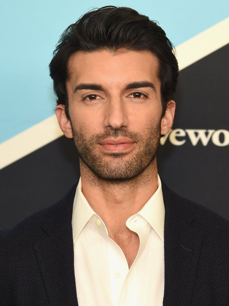 CleanData_'s tweet photo. Blake Lively ha acusado a Justin Baldoni, (director y co-protagonista de “It Ends With Us”), de acoso sexual. 
La actriz asegura que Justin intentó montar una campaña de desprestigio en su contra y que su comportamiento le causó a ella y a su familia “grave angustia emocional”. https://t.co/1mkXY6FS5C