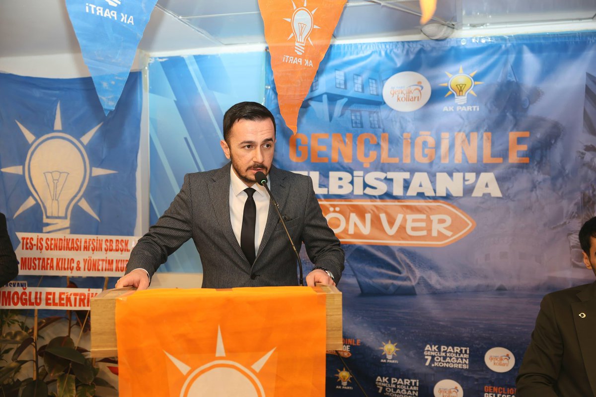 memetbolukbasi's tweet photo. Elbistan Gençlik Kolları Kongresini yaptık.  Seçilen Av.Muhammed Sönmez başkanımızı tebrik ediyor başarılar diliyorum. https://t.co/BTLzjuzYca