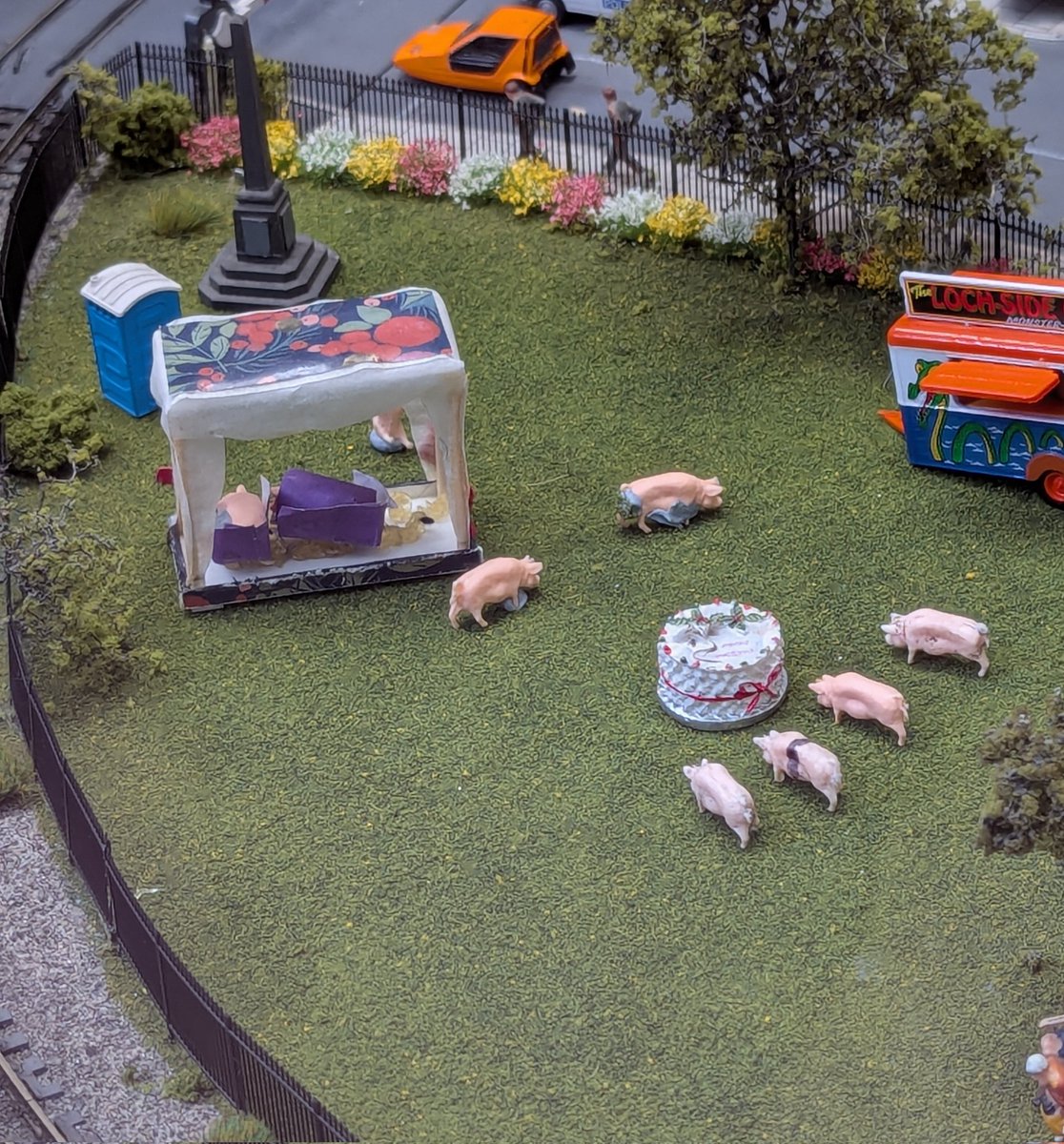 Please <a href="/monkbarmodels/">Monk Bar Model Shop</a> this is driving me mad....give me a clue...

Sleeping Beauty?

And I'm old enough to remember Bond Bugs.