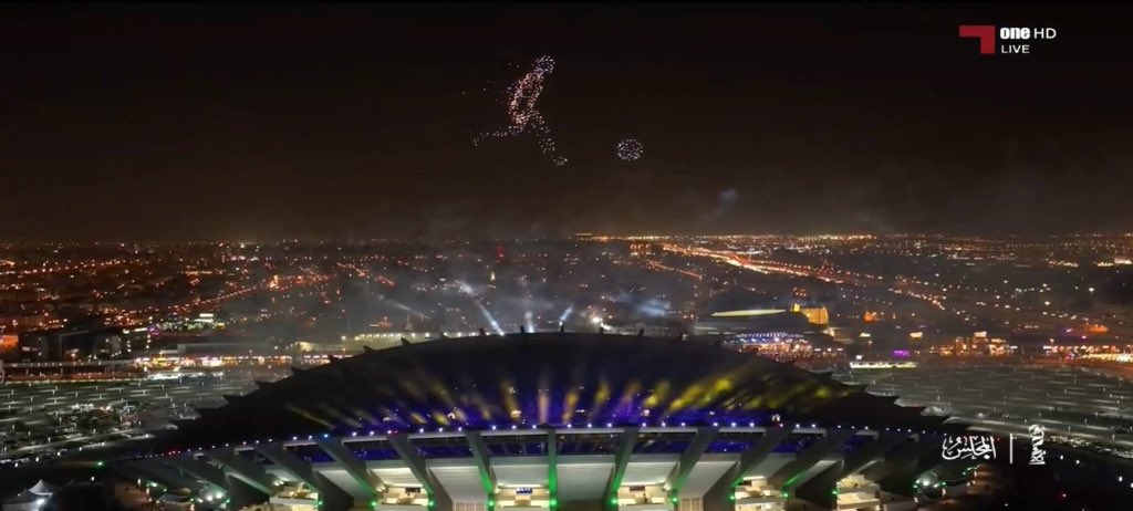 khalilalbalush1's tweet photo. حفل افتتاح قدم لنا لوحة فنية تعبر عن جمال الكويت وأصالة أهلها وتؤكد لمتنا الخليجية وروحنا الواحدة 

هنيئاً للكويت هذه التحفة المعمارية والانطلاقة النموذجية 

#خليجي_زين26 
#كاس_الخليج https://t.co/QVcSlDffs5