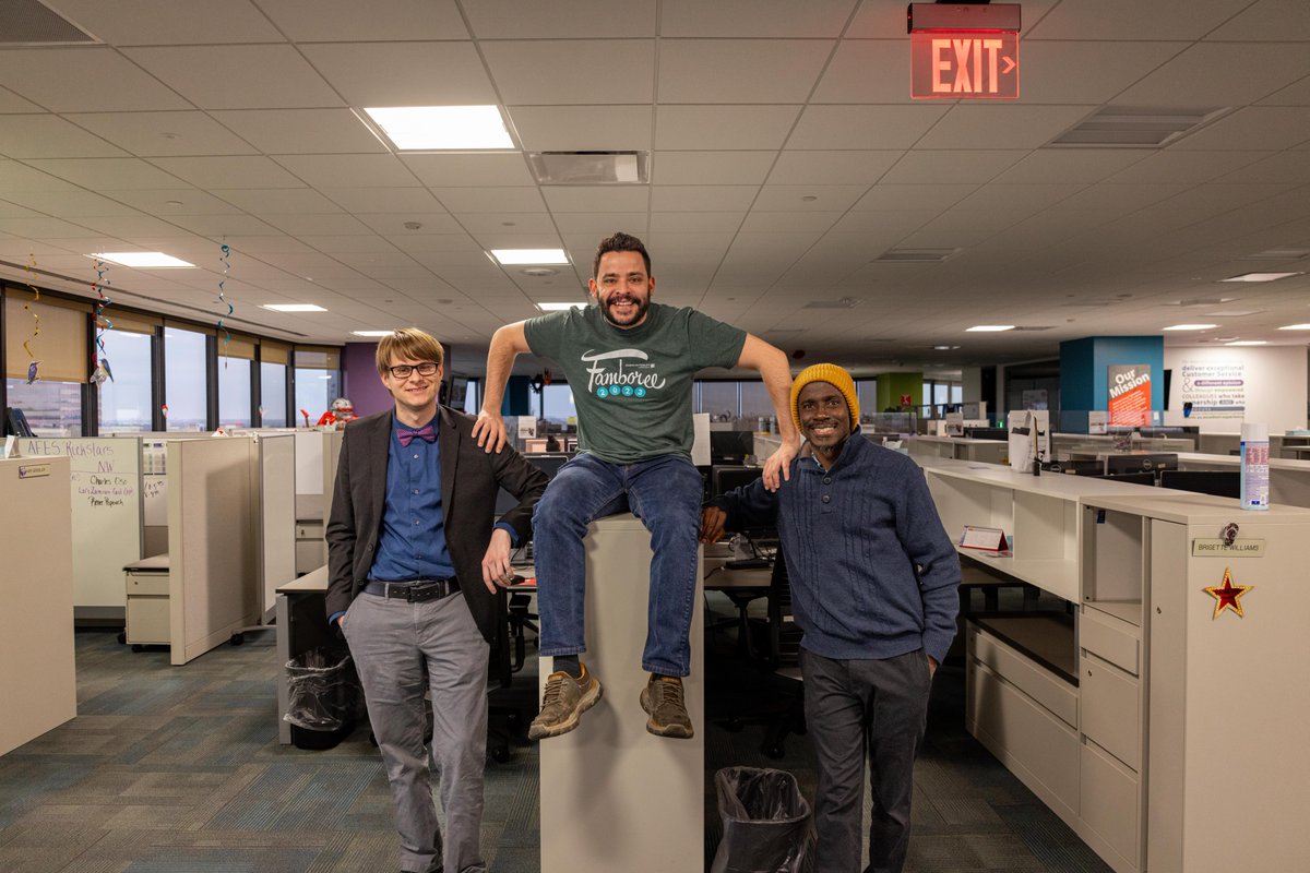 Ready to make a career change this holiday season? Explore the AF Career Hub for personalized opportunities tailored to your skills and background. Start your journey today! bit.ly/3t8wijQ