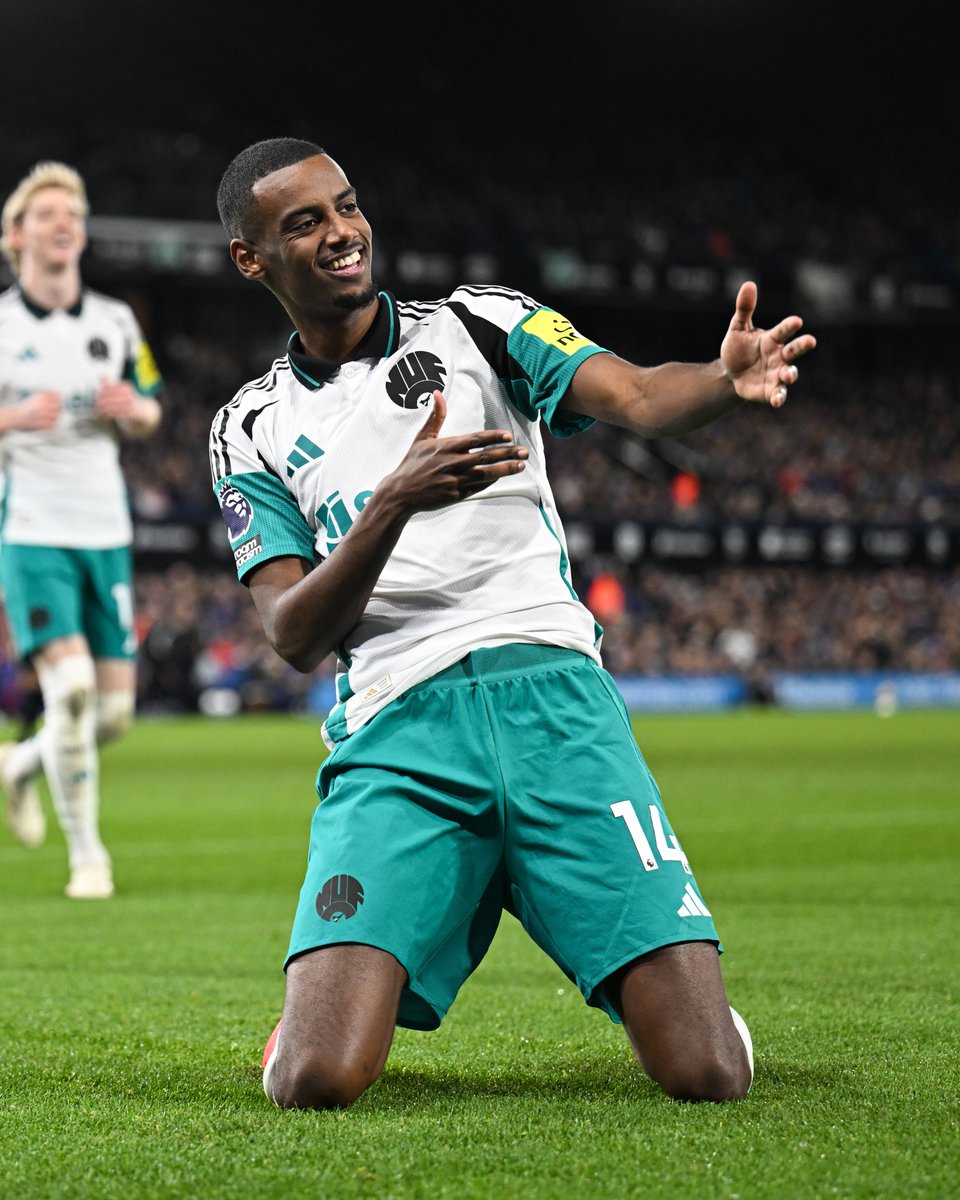 NUFC's tweet photo. Ten goals in his last eleven appearances.

Simply sensational. 🇸🇪 https://t.co/ReNX1DVcTo