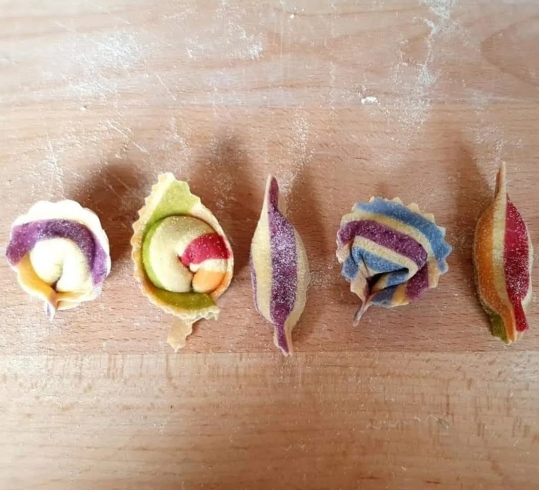 My 2024 Christmas pasta quality street sweeties. I adore these beauties. 💚💓❤️
.
.
#pasta #filledpasta #carmelaskitchen