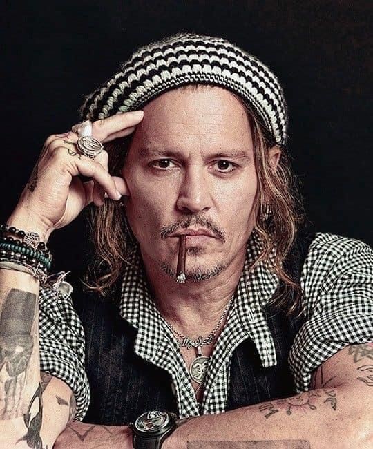 "I always wanted to be a character actor rather than the poster boy that they tried to make me 100 years ago. An actor has a degree of responsibility to change for the audience, to give them something new each time, to surprise and not bore them."
~ #JohnnyDepp ✨