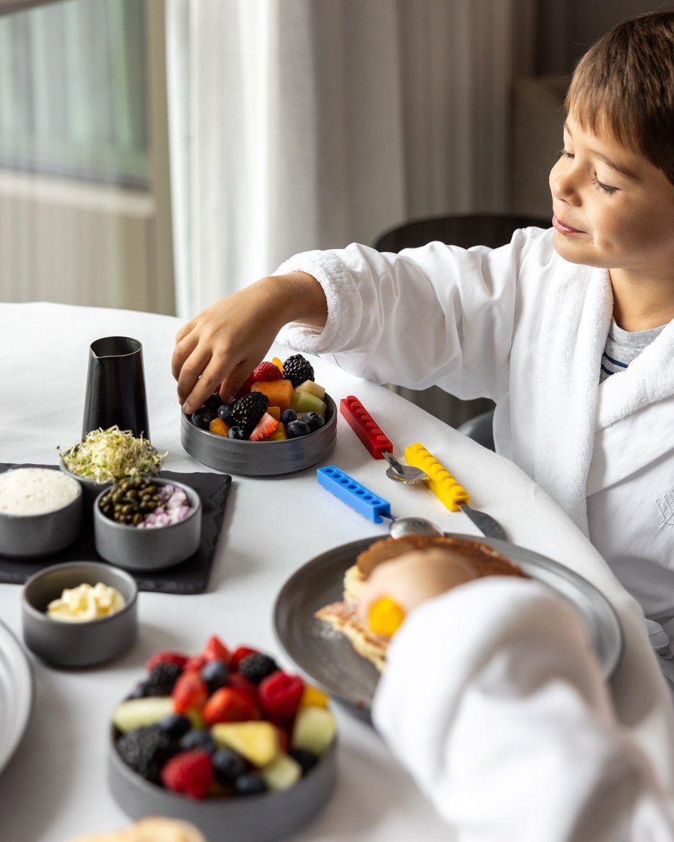 Four Seasons Seattle (@fsseattle) on Twitter photo Me, you, and breakfast with a view. 🍳🥞☕️ Tap the #FSApp and we’ll deliver your morning favorites to the room. 
Plan an escape: bit.ly/4gHzKoS
📷 Stephanie Russo Me, you, and breakfast with a view. 🍳🥞☕️ Tap the #FSApp and we’ll deliver your morning favorites to the room. 
Plan an escape: bit.ly/4gHzKoS
📷 Stephanie Russo
