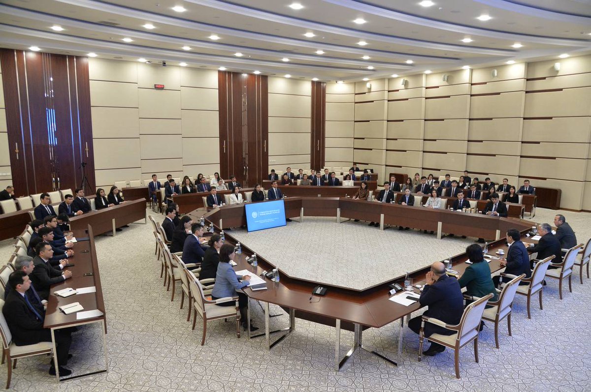 21-dekabr kuni an'anaviy tarzda tashkil etiladigan uchrashuv - Tashqi ishlar vaziri va iqtidorli yoshlar o'rtasidagi ochiq muloqot bo'lib o'tdi.
mfa.uz/36704
