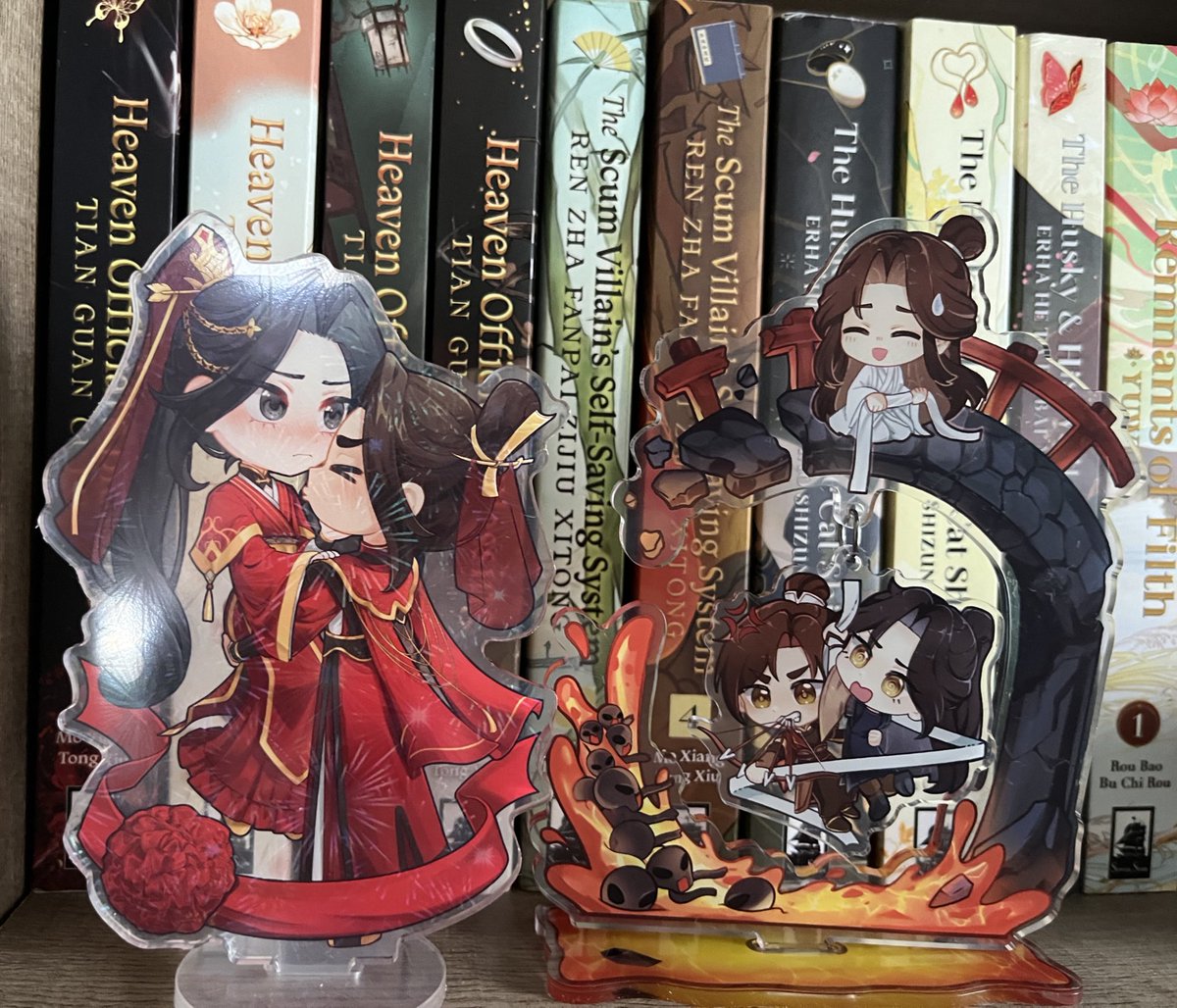 planetmuqing's tweet image. LOOK WHO CAME !!! @_vimai i’m obsessed with them already. both are so pretty i can’t stop staring 😭💕