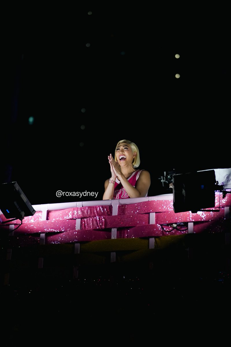 roxasydney's tweet image. Ang bread for all seasons @vicegandako
🥖🥐🍞

#ViceGanda
#AndTheBradwinnerIs 
#MMFFParadeOfStars 
#MMFF2024