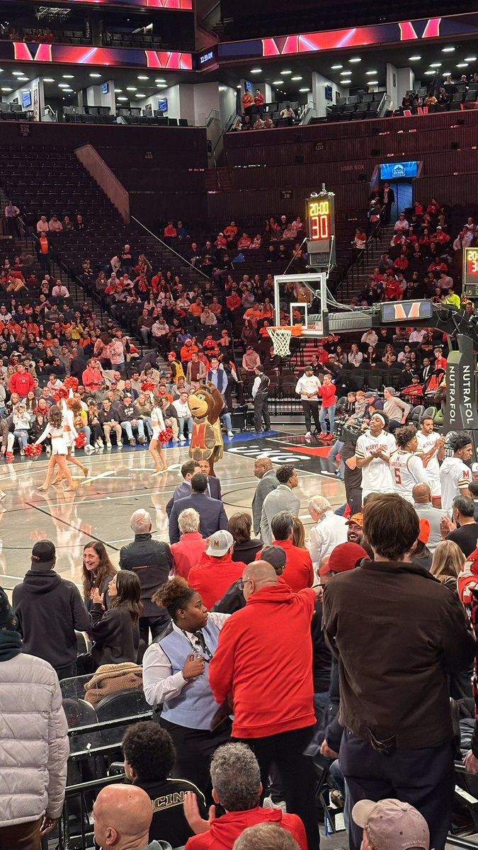 MartyMcFly34's tweet image. Seeing some family before the holidays

#FearTheTurtle