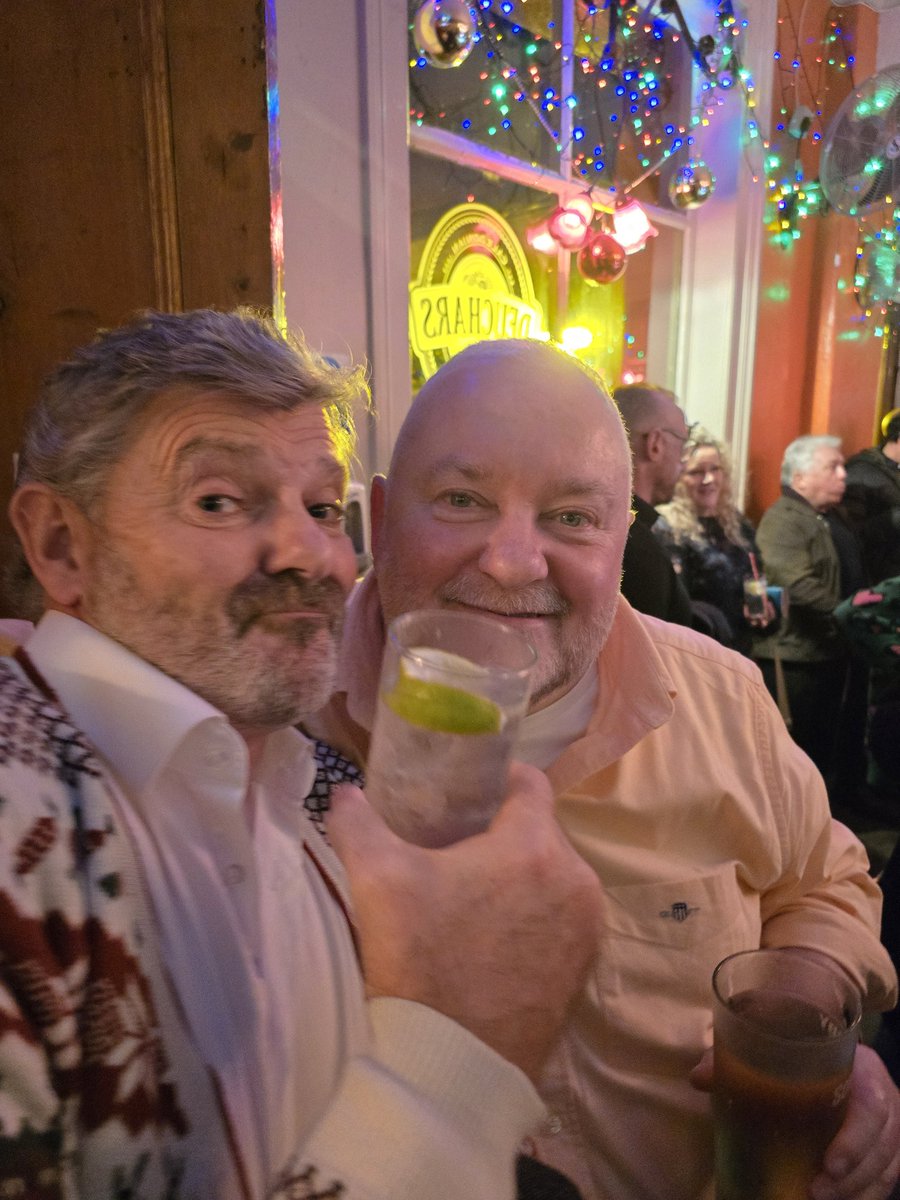 Propeller Club LPL (@propellerists) on Twitter photo Terry @oscargolfgolf thank you so so so much for the curry puffs. What a lovely evening. Thank you <a href="/sue_hen/">Sue Henney</a> Terry @oscargolfgolf thank you so so so much for the curry puffs. What a lovely evening. Thank you <a href="/sue_hen/">Sue Henney</a>