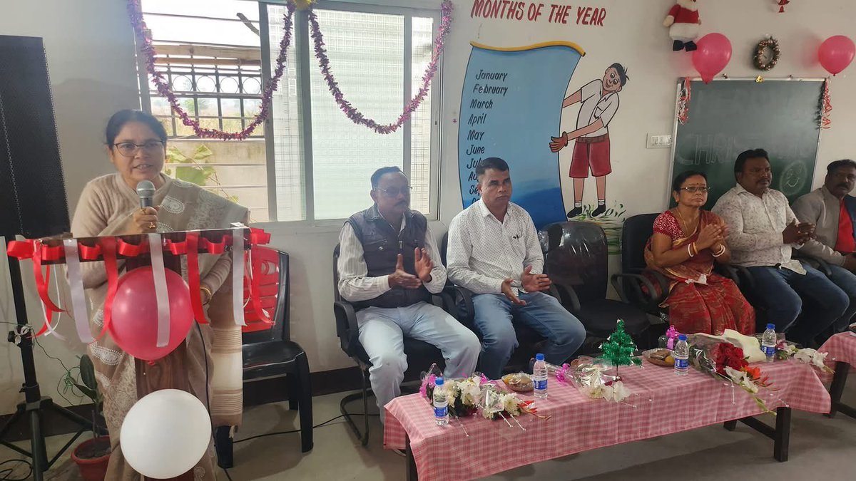 sabitamahatoJMM's tweet photo. चांडिल के डोबो गांव  मे Jack n Jill स्कुल मे क्रिसमस कार्यक्रम मे मुख्य अतिथी के रुप मे शामिल हुए। 

@HemantSorenJMM 
@JmmJharkhand 
@DistJmm 

#ईचागढ़_विधानसभा
#sabitamahato
#ichagadh
#jharkhand
#JMM https://t.co/6wg33tASyL
