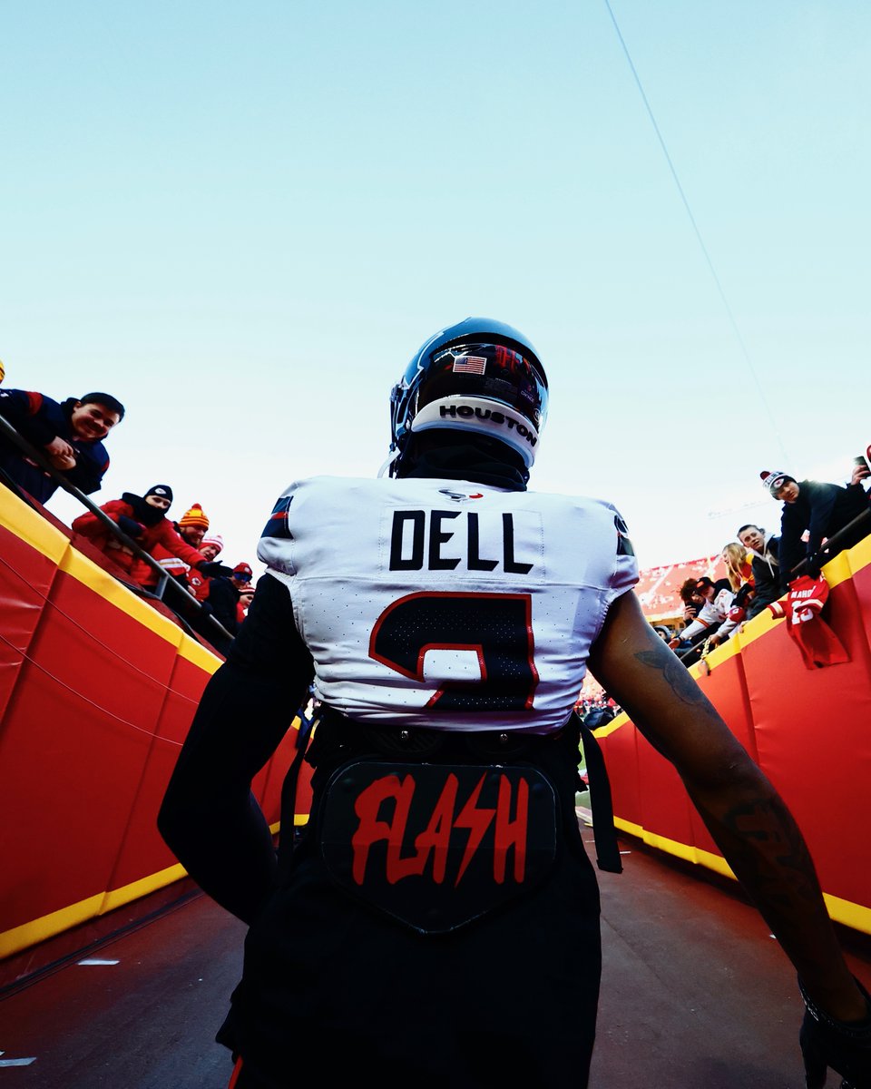 ⚡️⚡️⚡️

#ProBowlVote + <a href="/Tankdell4/">Flash1x⚡️</a>