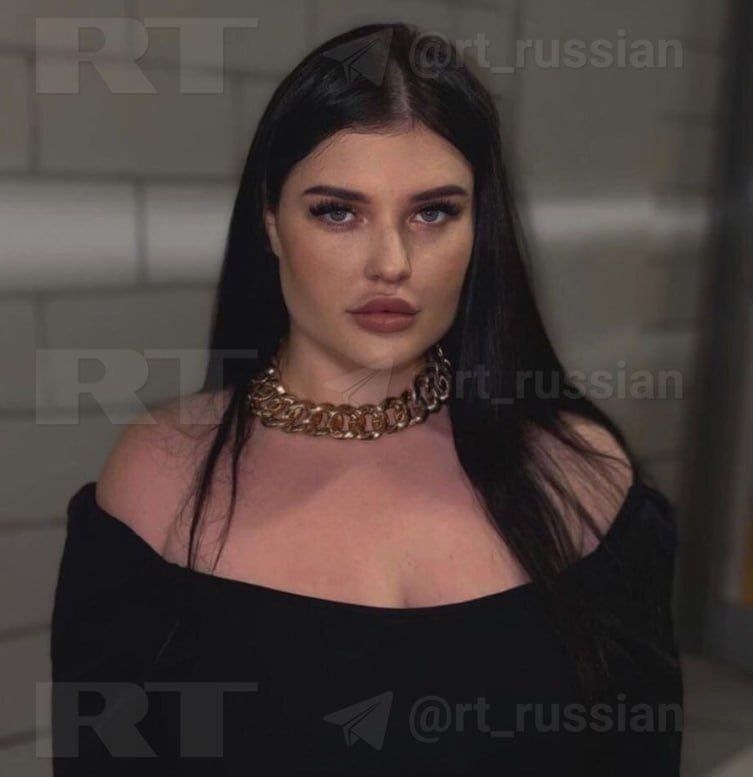 schunnaq's tweet photo. The person in the picture is wanted by Russian authorities for the charge of "contract killer" and is classified as a terrorist... terrorism is trending these days, haha 😉
#Russia #News #Update #ContractKiller #Terrorist #terrorisme https://t.co/Z3gOLQKRNL