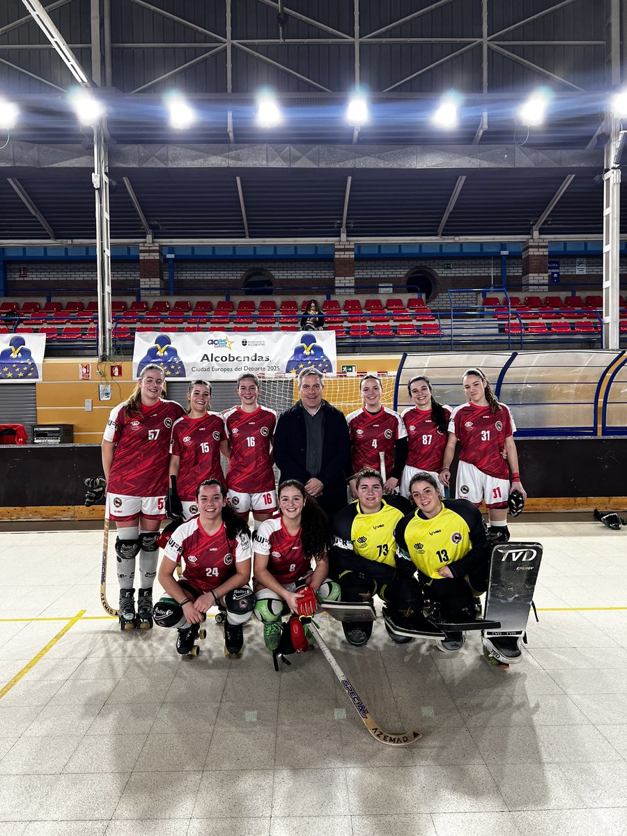 angelsanguino's tweet photo. ¡El equipo femenino del @ClubPAlcobendas cerrando el año con garra ! 🏑🛼💪
Gracias por representar a #Alcobendas con tanta pasión, ha sido un #partidazo 👏
¡Vamos a por un 2025 lleno de éxitos! 💪
#ForzaAlco
#okligaplatafem
#NosUneAlcobendas ❤️ https://t.co/JUq8HICCnR