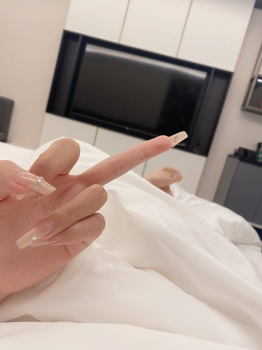 sinasss354036's tweet photo. 艹尼马的 期末事情多的要死
下学期又特么给我排了两门外院的课
连玩狗的时间都没有
真是想骂人
微博还特么老有傻逼举报
没时间上推
全是群求着吐钱的贡猪傻比 #女性崇拜 #人形提款机 #ATM狗 #压榨奴 #账单奴 #贡猪 https://t.co/0Zrfe4MYhI