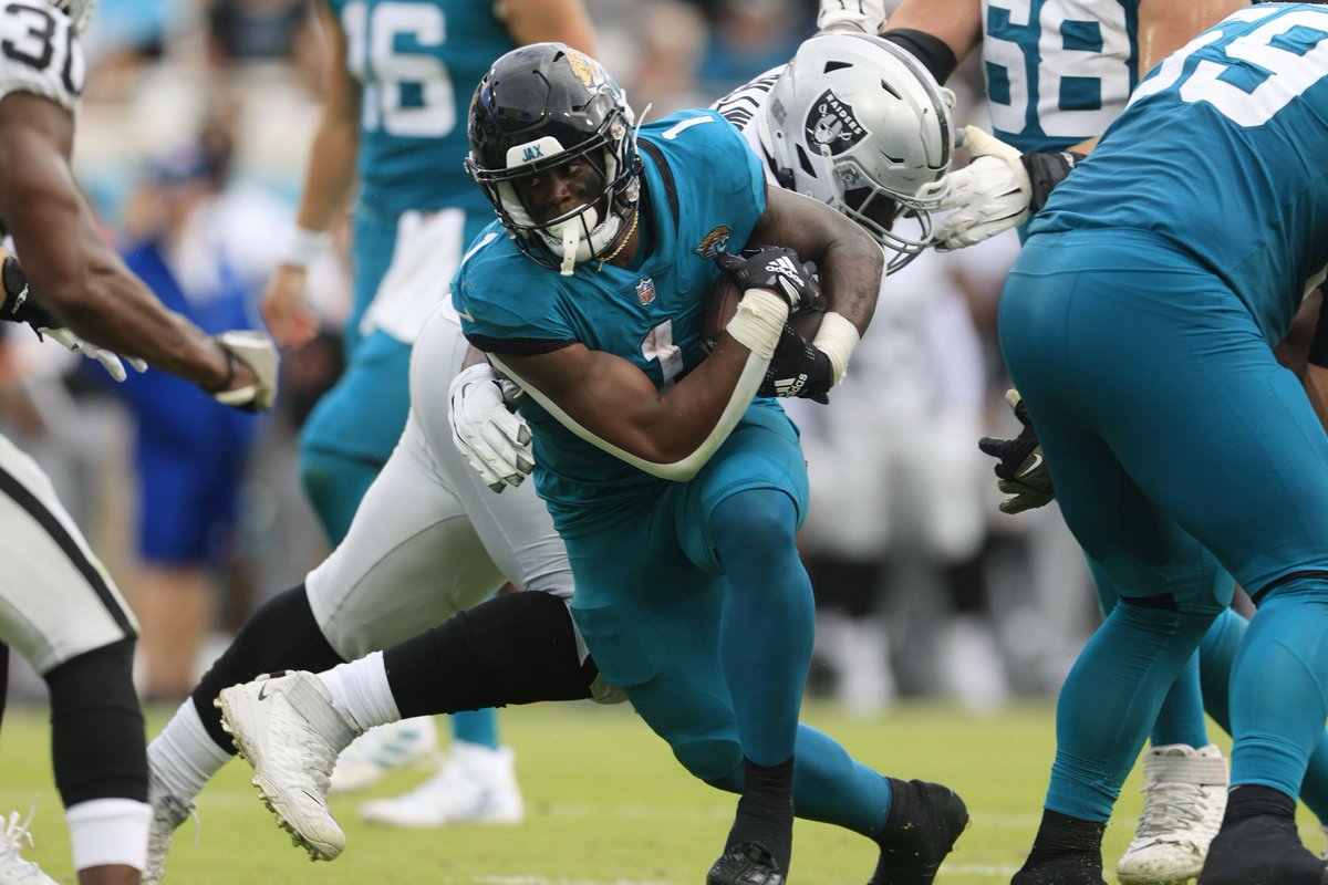 bcb_atl's tweet photo. VEGAS, BABY! Come on out for the TANK BOWL! Jaguars vs Raiders! Late game - 4:25pm kickoff at @AtlRepublic! #DUUUVAL https://t.co/iSuWinPUp6