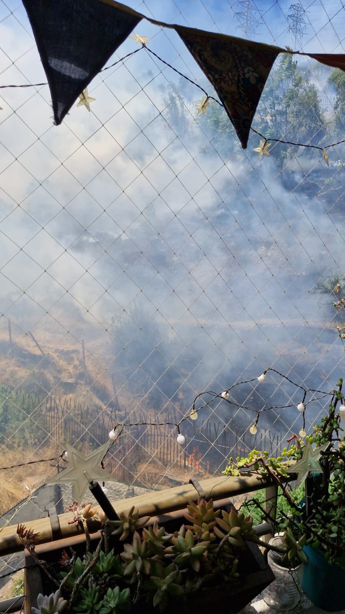 saamaster's tweet photo. Se está quemando el cerro San Cristóbal sector Av Perú. @CentralCBS https://t.co/tlMnHQBoyo