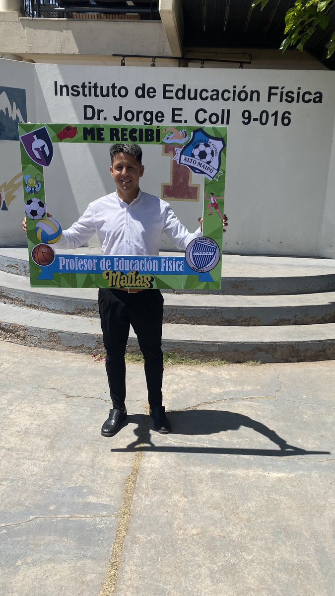 ✅ Objetivo 2024 logrado 
Soy profesor de educación física !!!! Muy feliz, muchas gracias a mi familia y amistades que estuvieron presente a lo largo de este camino, con mucho esfuerzo y sacrificio se llego a lo esperado, nada fácil pero con mucho apoyo familiar ❤️.