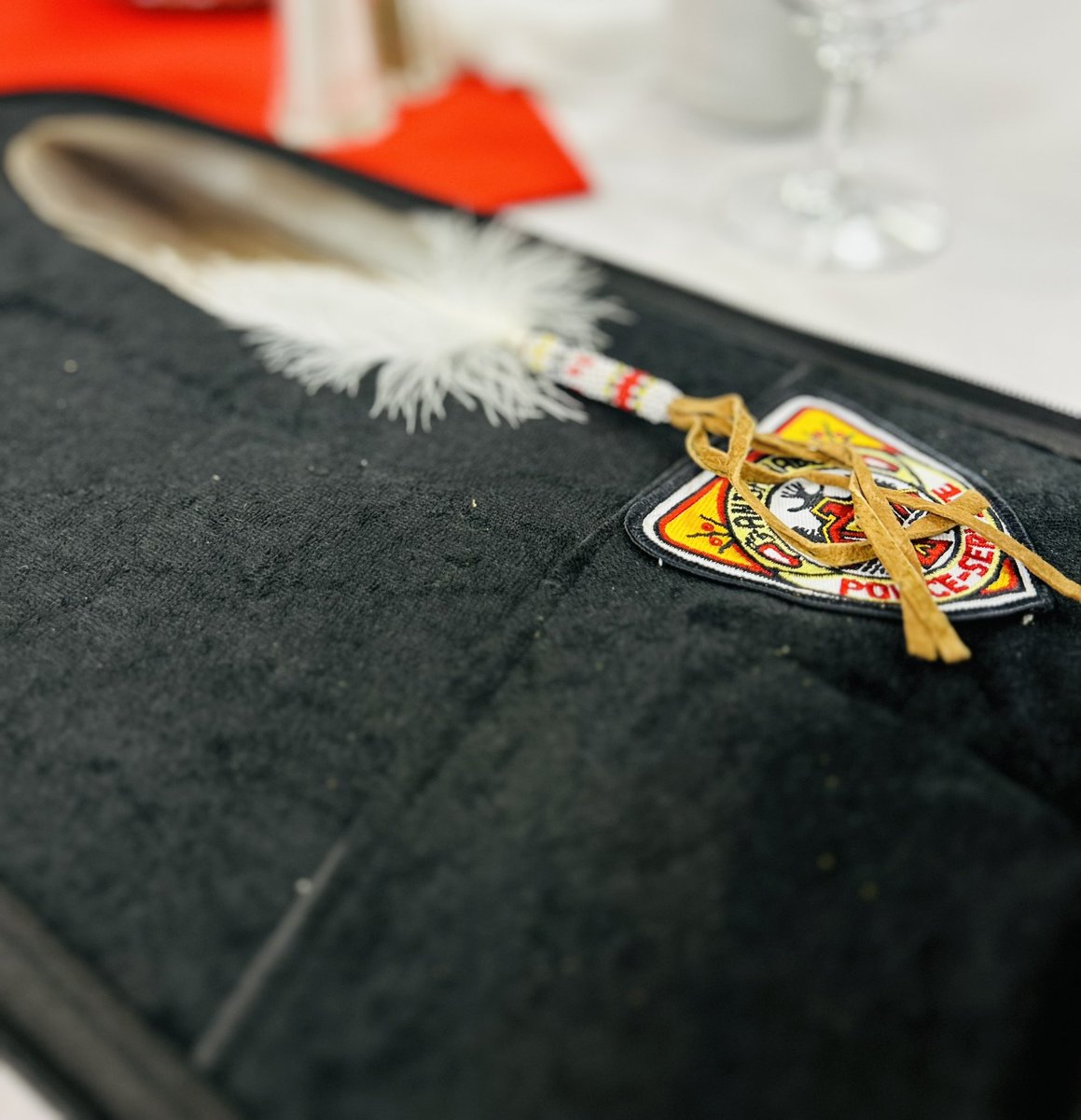 DeputyCraddock's tweet photo. A beautiful signing ceremony of our Uniform Collective Agreement.
Bezhig Wayn Dum - to think with one mind and agree together.
#FirstNationPolicing
@APScops https://t.co/5rLR4ubzfR