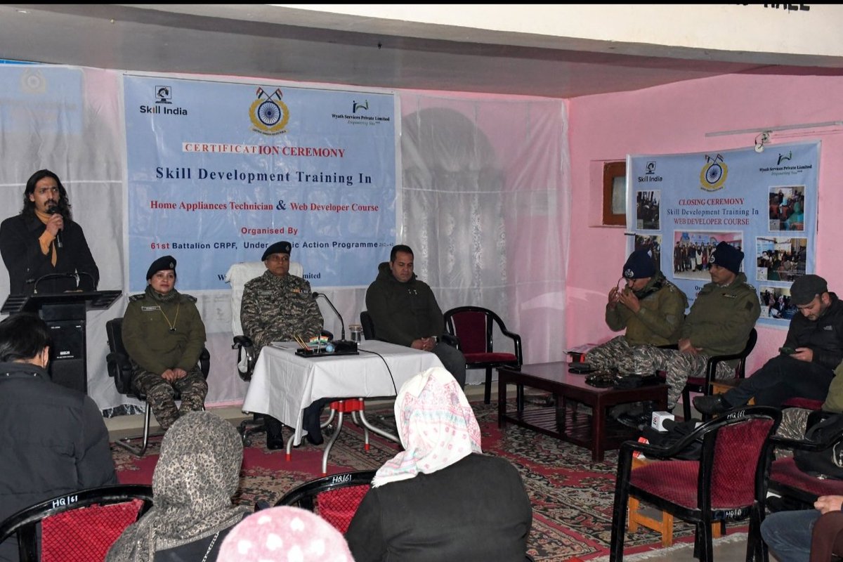 @61BNCRPF successfully organized a 45-day Software Developer and Services Technician Home Appliances Training programs in collaboration with #Whyath Services Private Limited under #CAP-2024.A total of 20 students actively participated in the initiative.
<a href="/crpf_srinagar/">Srinagar Sector CRPF 🇮🇳</a> 
<a href="/crpfindia/">🇮🇳CRPF🇮🇳</a>