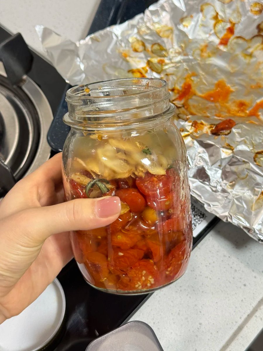 AnneLee_2as's tweet image. Guess what&apos;s in here?😄