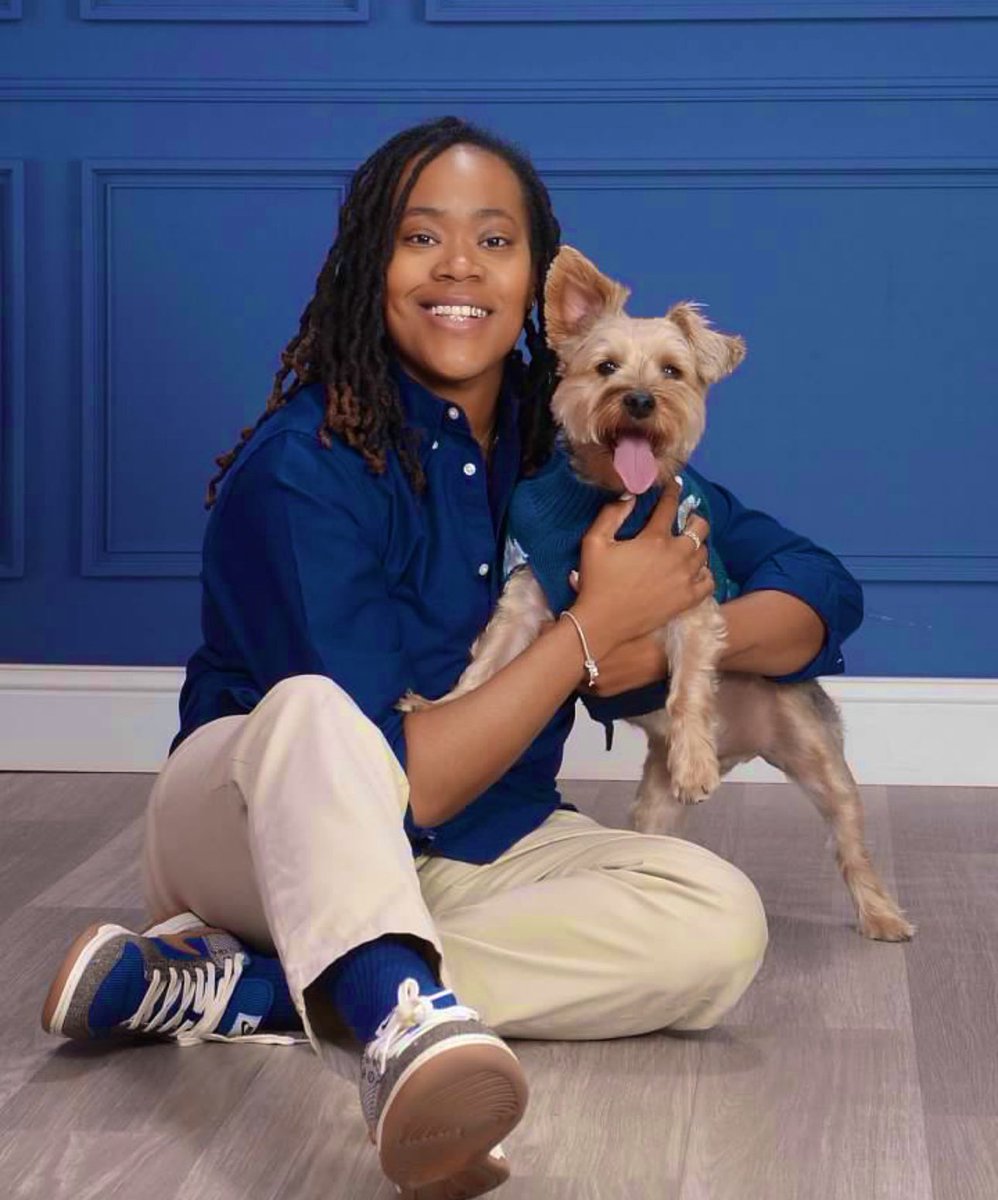 KadijahPorterMD's tweet image. Happy Holidays from mine to yours ❤️
*Please email all puppy modeling inquiries 🤣