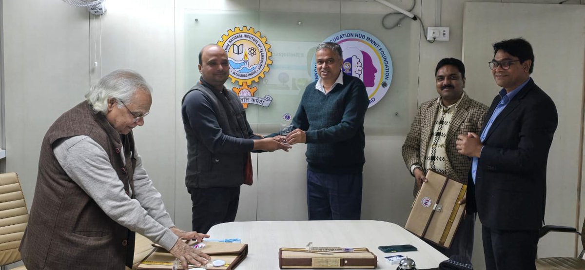 StpiEpDelhi's tweet image. An outreach event for #OpenChallengeProgram of @StpiEpDelhi  conducted at @MNNITALLD @iihmf2022 to educate startups, innovators about the vision and mission of #ElectropreneurParkDelhi and motivate them to participate.
@stpiindia @arvindtw @GoI_MeitY @iesaonline @guptaa_sanjay